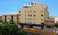 Hotel Campestre Inn - Airport Shuttle