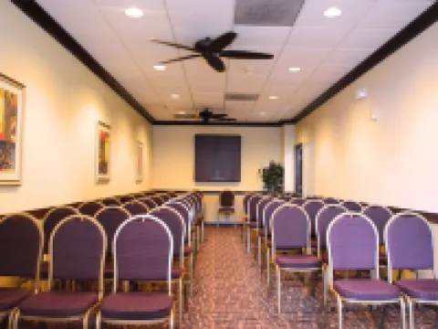 コンフォート スイーツ ブッシュ インターコンチネンタル エアポート ヒューストンのホテル