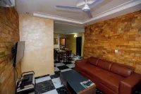 Bays Villa, Koforidua - parking