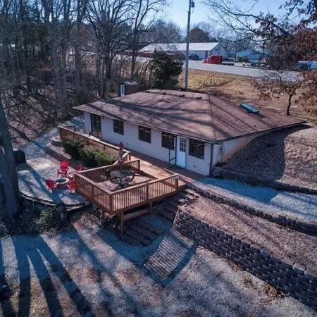 Waterfront House- Slip Included Отели в г. Шелл Ноб