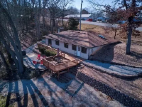 Waterfront House- Slip Included Hotels in Shell Knob