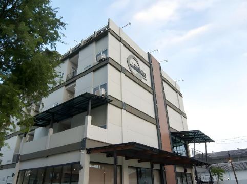 โรงแรมซีนิท เรสซิเดนซ์