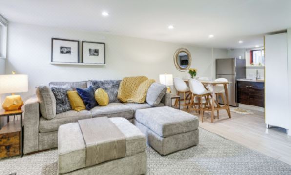 2 Mi to Downtown Denver Stylish Gem with Fireplace!