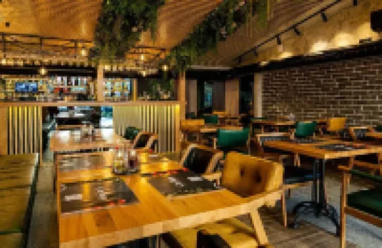 การ์นิ โฮเทล ดุม