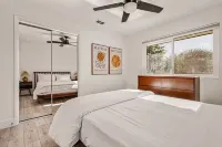 5BR Fun Haven: Pool, Mini Golf, Movie, Gameroom