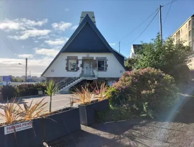 Gîte Île Grande T2, sea view 200m from the beach Hotels near Thalassotherapie