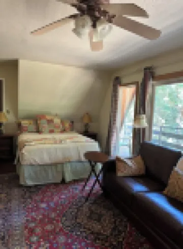 Chalet Near Apple Hill, Sly Park Jenkinson Lake,Placerville Winetasting, Skiing