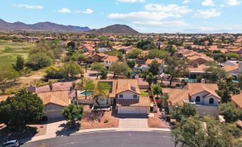 Red Mountain Retreat 5 BDR w/ Heated Pool!