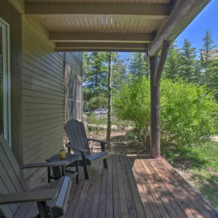 Mammoth Lakes Vacation Rental w/ Community Hot Tub