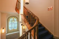 諾瓦盧爾拿騷公寓