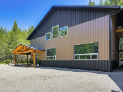 Relax, Reconnect & Explore: Modern Idaho House! Hotels in Boundary County