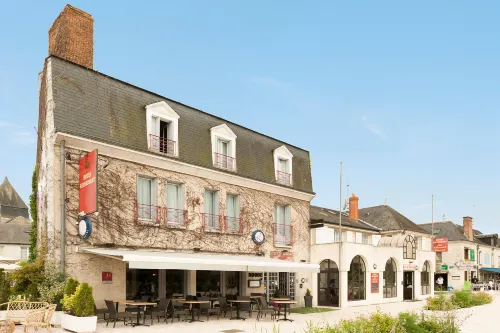 The Originals City Hôtel le Cheval Rouge Tours Ouest Hotels in Sache