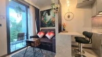 A304 - Foreat-Seaview 1BR-1BATH