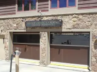 Updated, Beautiful Views, Walk to Slopes & Village