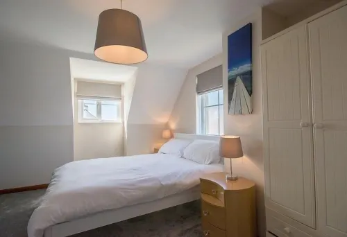 Family friendly house 200m from the sea. Hoteles en The Havens