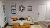 Beautiful Uptown Condo w/ 2BR/2Bath, by Mansion™