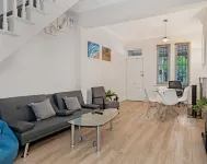 KozyGuru Surry Hills Classic Terraced House