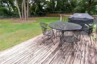 4 Br Sleeps 10 Near Uga & Downtown