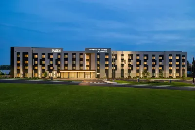 Fairfield Inn & Suites Lancaster Hotels in Manheim Township