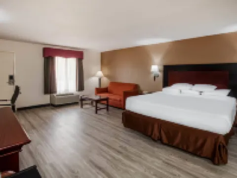 Days Inn & Suites by Wyndham Tyler Hotels in Tyler