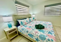 Heated Pool and  Spa Family Retreat-Near Anna Maria Island and Bradenton Beach.