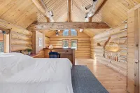 Stunning cabin on 4 acres of land near Breck, mountain views and on-site creek