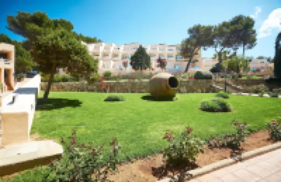 Invisa Hotel Club Cala Blanca Hoteles en 