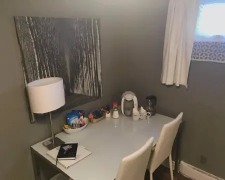 Ultra-clean basement apartment near Montreal airport! Hotels in Dorval