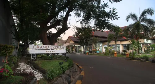 Grand Trisula Hotel Indramayu - Bintang 2