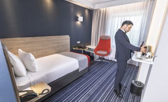 Holiday Inn Express Geneva Airport