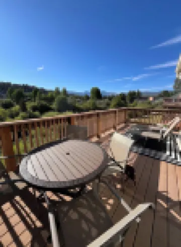 Spacious, 4Br Group Retreat , Fireplace, Deck with Views, Rmnp