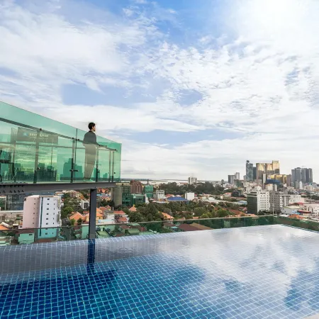 Check Inn Phnom Penh Royal Palace