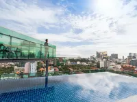 Check Inn Phnom Penh Royal Palace - Swimmingpools