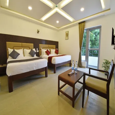 A K G Hotel