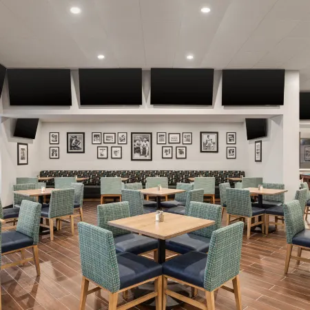 Doubletree by Hilton Fort Myers at Bell Tower Shops