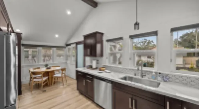 2BR Homey Cottage near Rosebowl - Free Parking