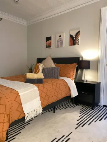 Charming/Cozy/1 Bedroom