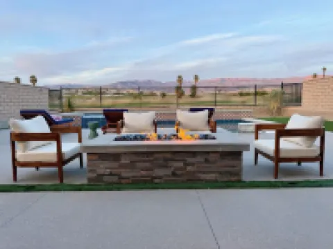 Desert Hideaway • Golf & Mountain Backdrop