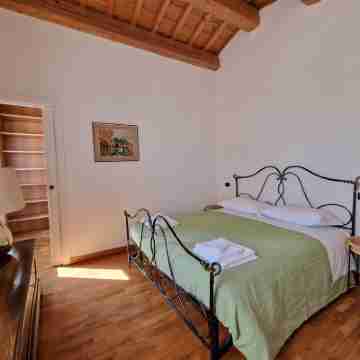 SUNRISE WITH A VIEW - PRIVATE APARTMENT Rooms