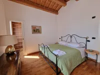 SUNRISE WITH A VIEW - PRIVATE APARTMENT Hotels in Faenza
