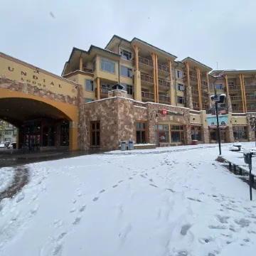 Beautiful 3BD/3BA in Sundial Lodge. Commanding views in the heart of the resort!