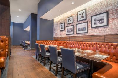 レストラン ヒルトン ミネアポリス ブルーミントンの写真