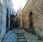 Miriam Holiday House