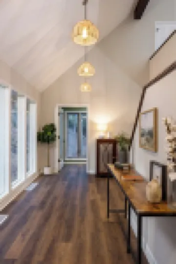 Peaceful & Spacious Mtn Getaway, 15 min from App