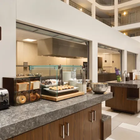 Embassy Suites by Hilton Bloomington Edina