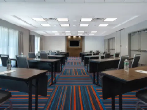 Hampton Inn & Suites Yonkers Hotels in Yonkers