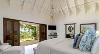 Luxury Jamaican Villa Overlooking Caribbean Sea فنادق في Hopewell