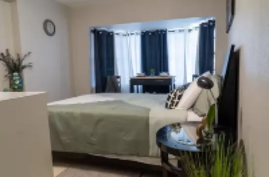 Perfect Location! All include Tampa Private Suite Hotels in Palm River-Clair Mel