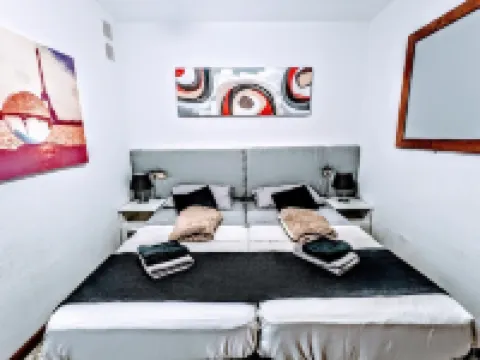 Heated Pool - Newly Refurbished - One Bed Apartment - Next to the Golf Course