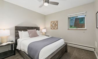 Lavender Suite Relaxed, Walkable Old Town Stay